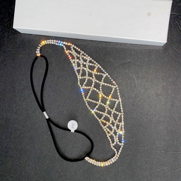 Accessories - NWT* boutique style crystal headband/head piece
